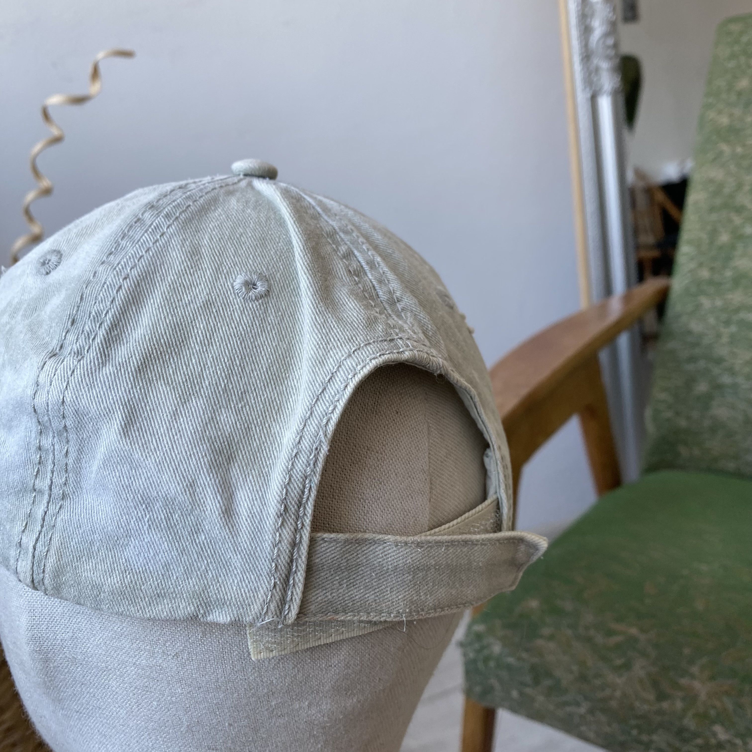 Russell Athletic 🧢 Vintage Faded Russell Athletic cap Big logo Dad hat Size ONE SIZE - 7 Thumbnail