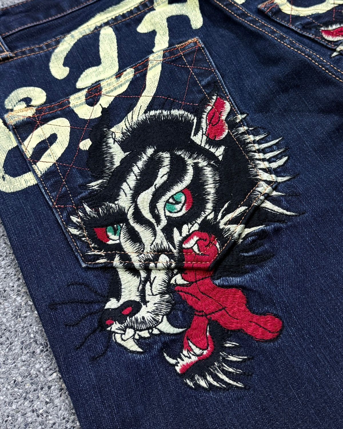 Ed Hardy Rare VTG Ed Hardy Wolf Embroidery Flare Jeans Size US 31 - 11 Thumbnail