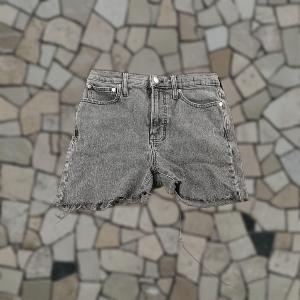 Madewell VINTAGE Madewell Shorts Womens 25 Gray Denim Jorts Cut-Off High Rise 3 in Inseam Casual Womens Size 26" / US 2 / IT 38 - 1 Thumbnail