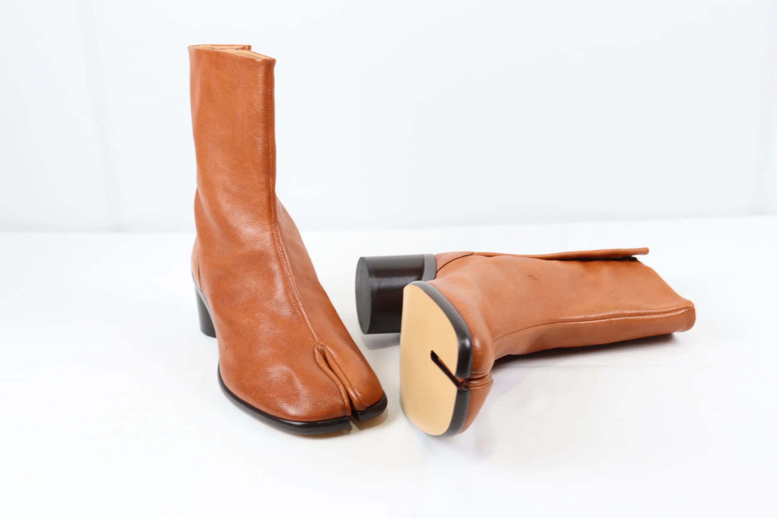 Maison Margiela o1rshd High Tabi Boots in Caramel Size US 12 / EU 45 - 9 Thumbnail