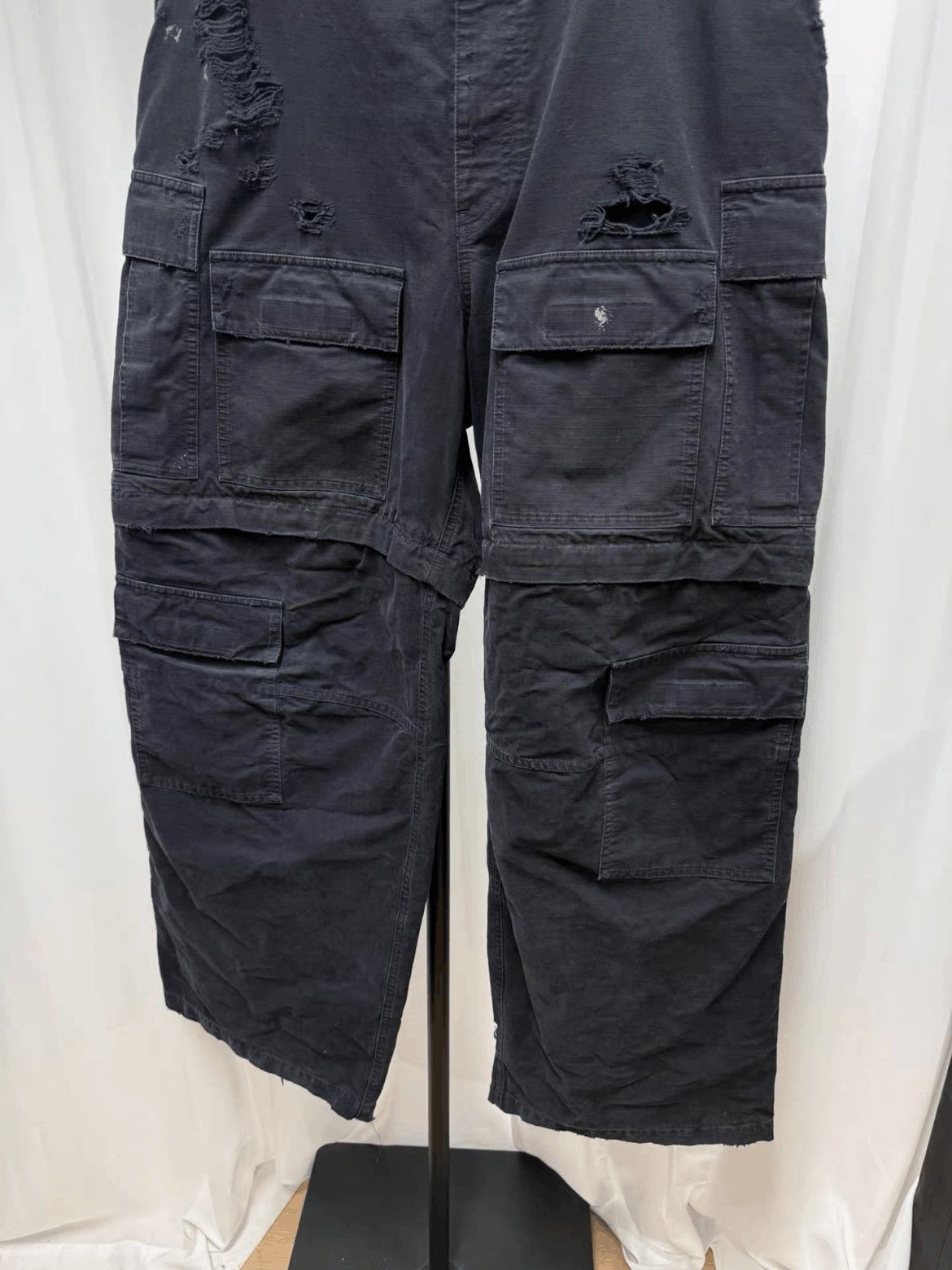Balenciaga Balenciaga Sz L Balenciaga Distressed Cargo Pants-2506 Size US 34 / EU 50 - 3 Thumbnail