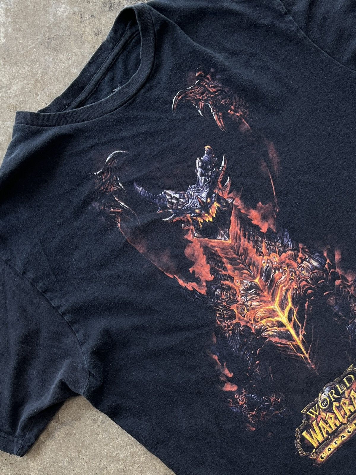Vintage Blizzard World of Warcraft Cataclysm XL Size US XL / EU 56 / 4 - 1 Thumbnail