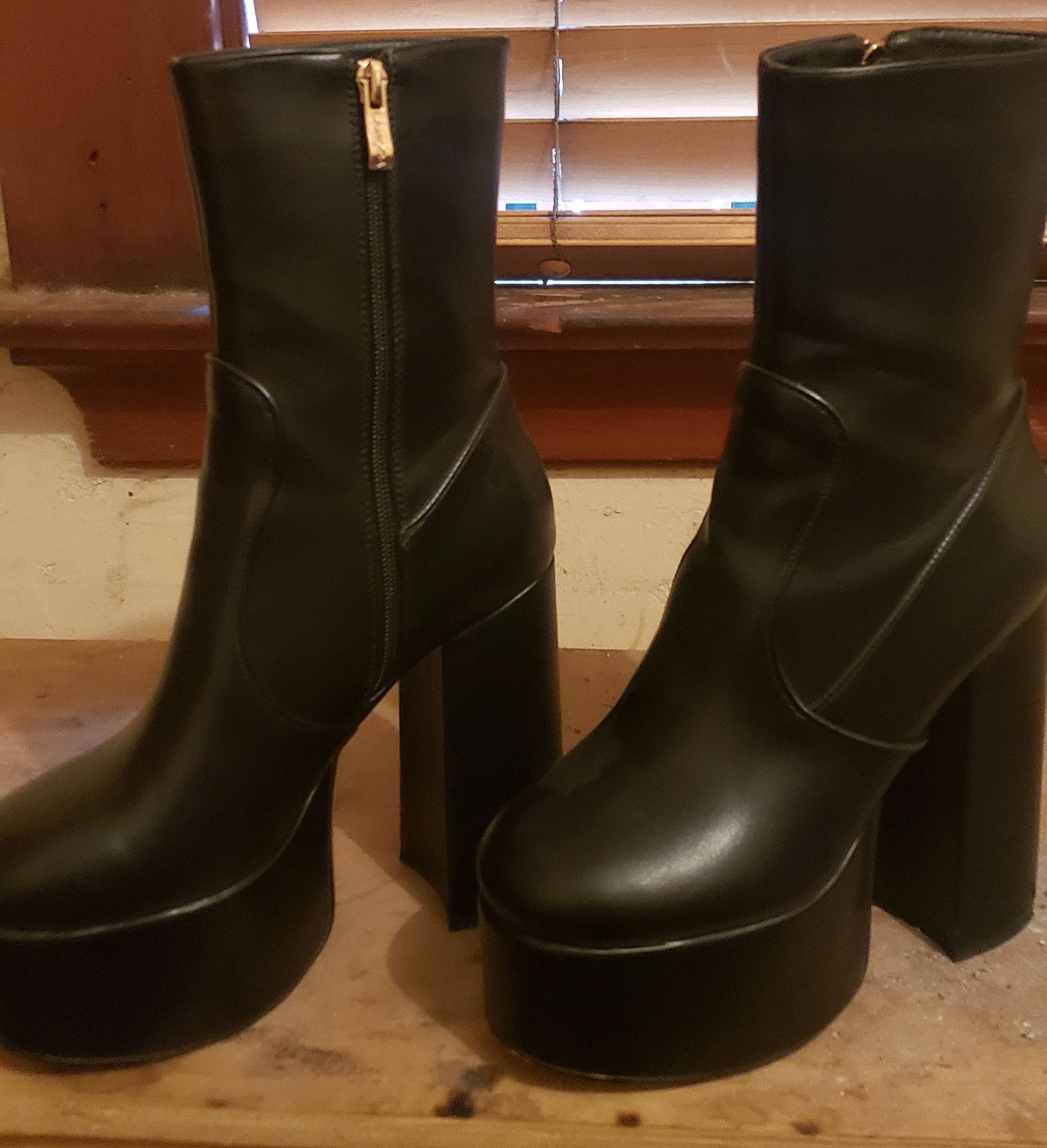 Other Lamoda "Adore You" Platform Boots Size US 7 / IT 37 - 2 Thumbnail