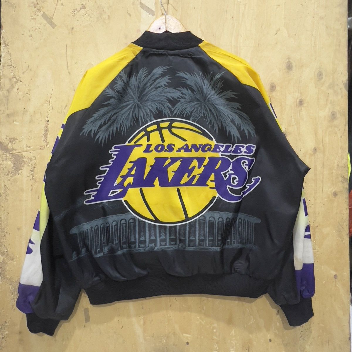 NBA Rare Vintage x Varsity Lakers Tag Chalk Line Size US XL / EU 56 / 4 - 1 Thumbnail
