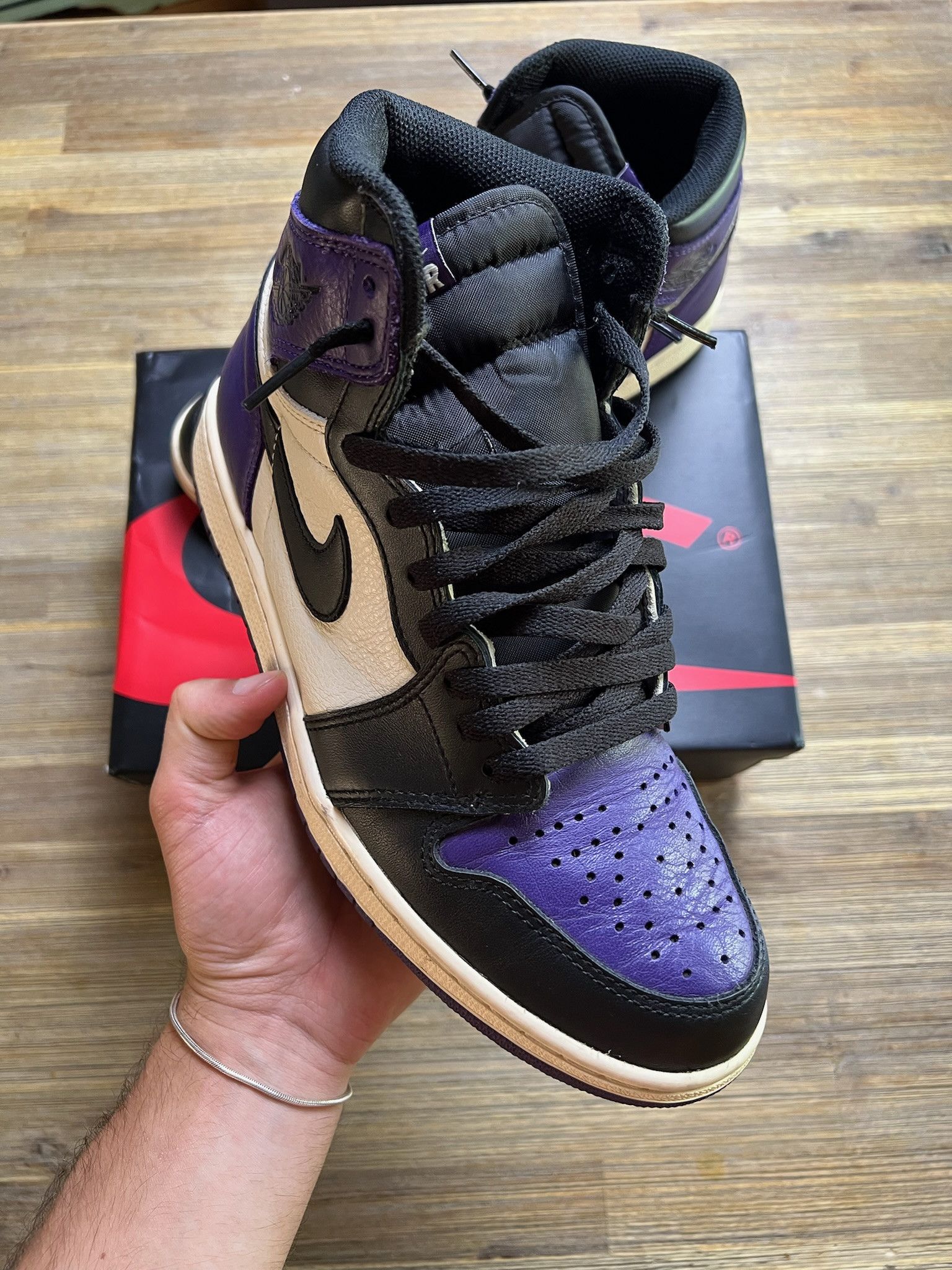 Nike Air Jordan 1 Retro High OG "Court Purple" taglia 42 Size US 9 / EU 42 - 3 Thumbnail