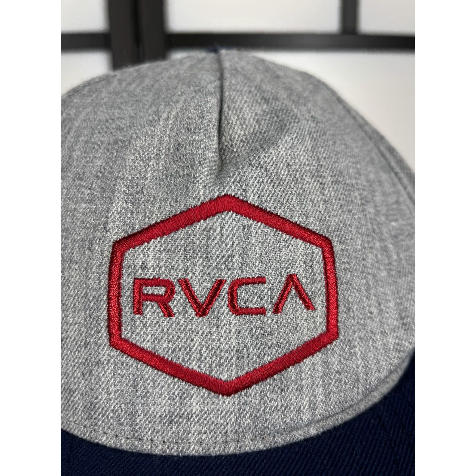 RVCA RVCA Hat Snap Back Adult One Size Gray Blue Red Wool Blend Twill Casual 90s Beach Mens Size ONE SIZE - 2 Thumbnail