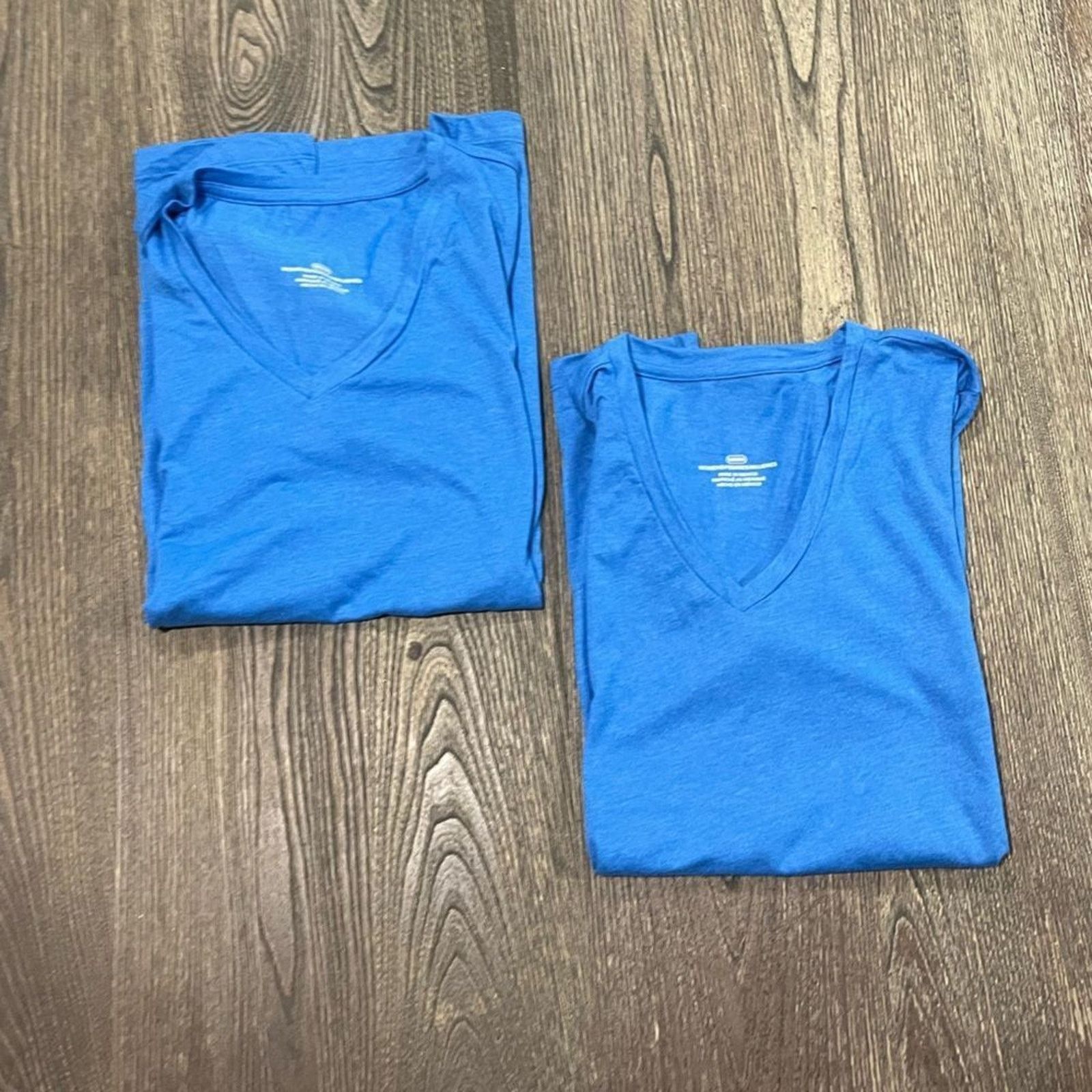 Vintage NWOT 2 Pack Womens T-Shirt V-Neckline ShortSleeve Pullover M Size M / US 6-8 / IT 42-44 - 1 Thumbnail