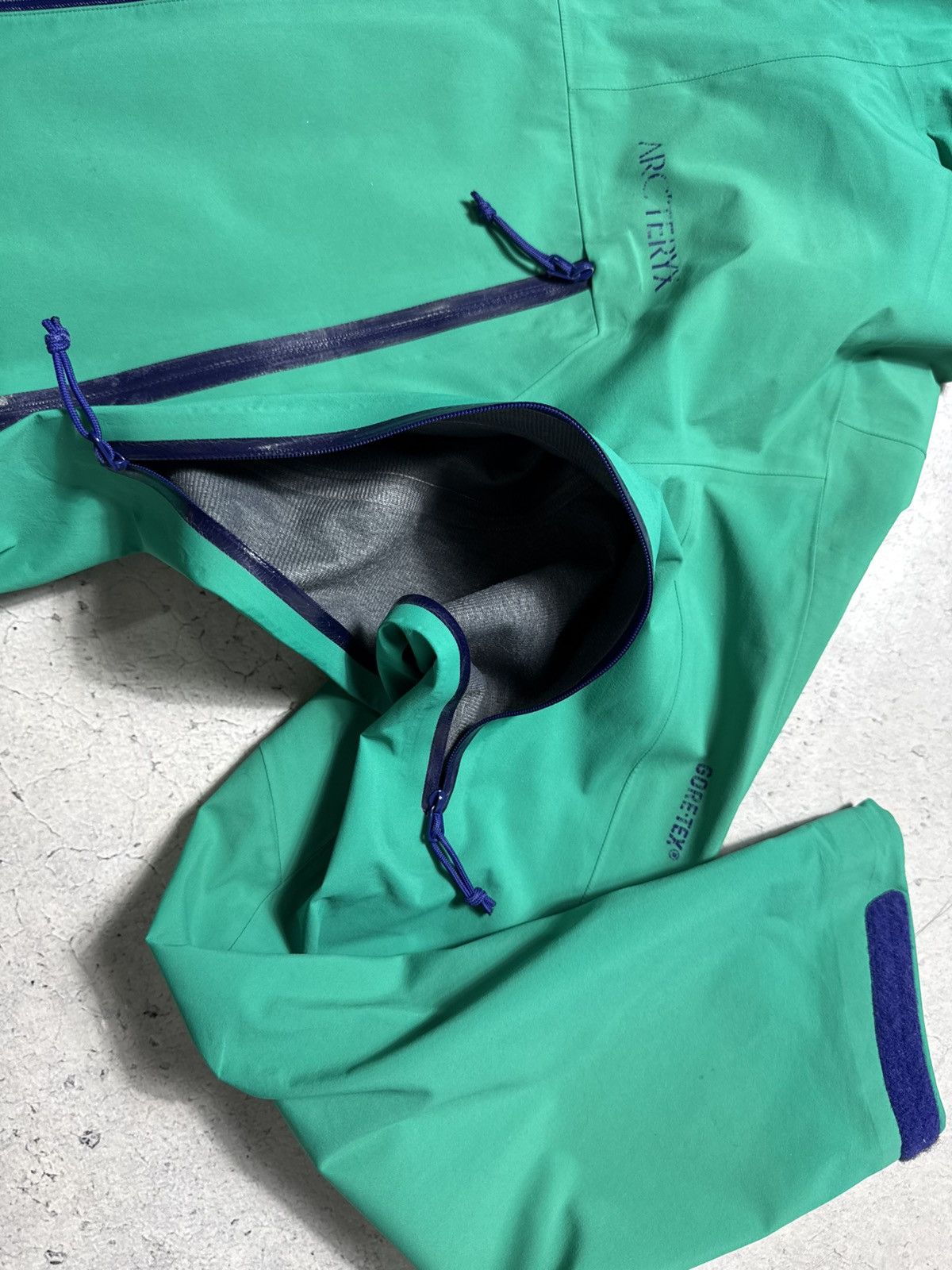 Arc'teryx Arcteryx Gore-Tex Nylon Windbreakers Jacket Outdoor Size M Size US M / EU 48-50 / 2 - 7 Thumbnail