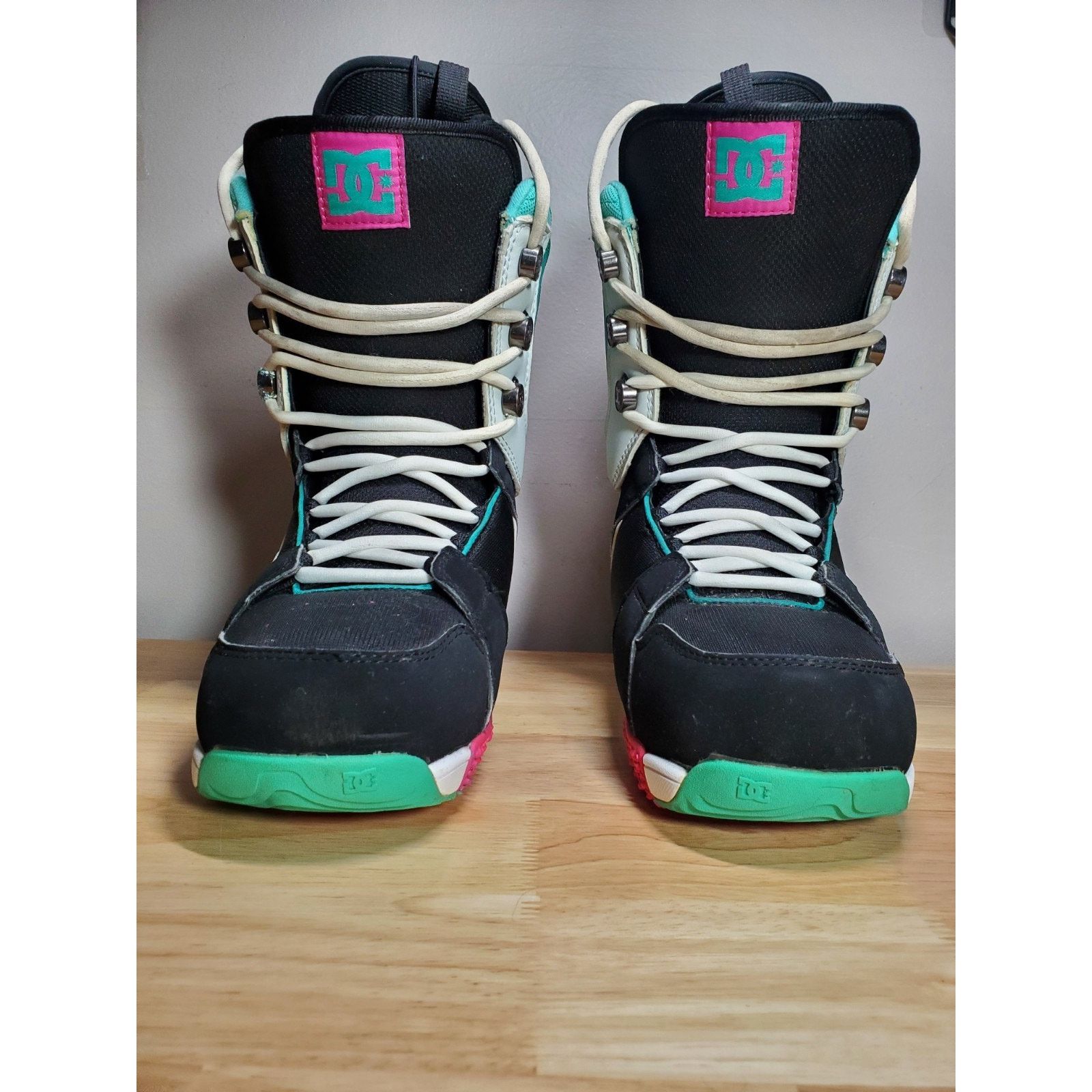 DC RARE DC Shoes Women's MISTY 2012 Snow Boots Snowboard Ski Size US 8.5 / IT 38.5 - 3 Thumbnail