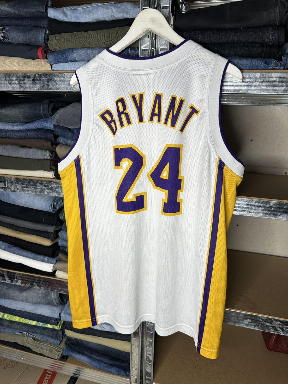 Champion NBA Los Angeles Lakers Champion shirt size L #24 Bryant Size US L / EU 52-54 / 3 - 2 Thumbnail