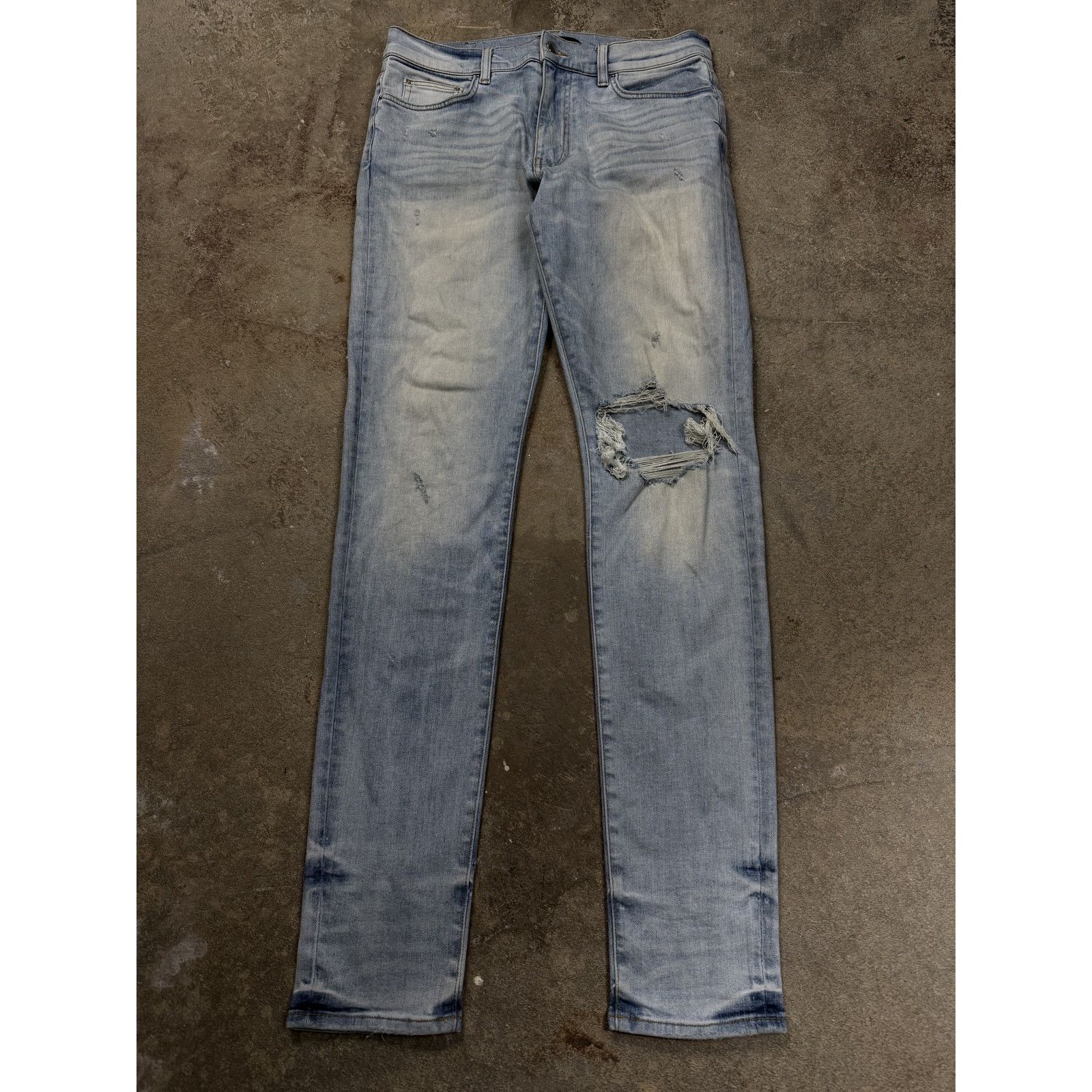 Amiri Jeans Light Wash Thrasher Knee Rip Used 34