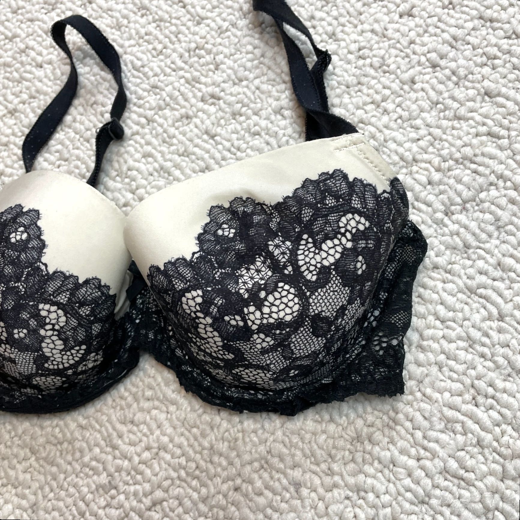 Victoria's Secret VICtoria's Secret Dream Angel Lined Demi/Demi Buste Double Bra Womens Black 32DD Size ONE SIZE - 4 Thumbnail