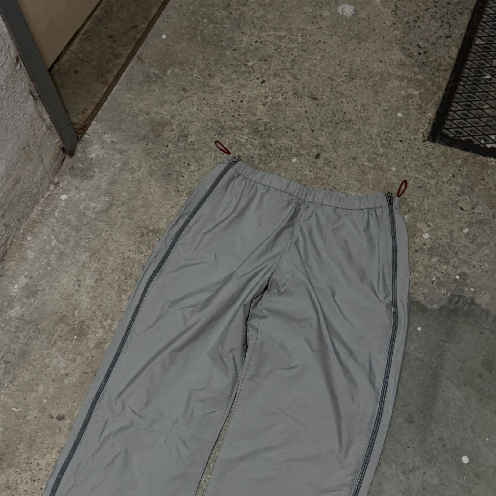 Prada Vintage Prada sport full zip pants Size US 26 / EU 42 - 3 Thumbnail