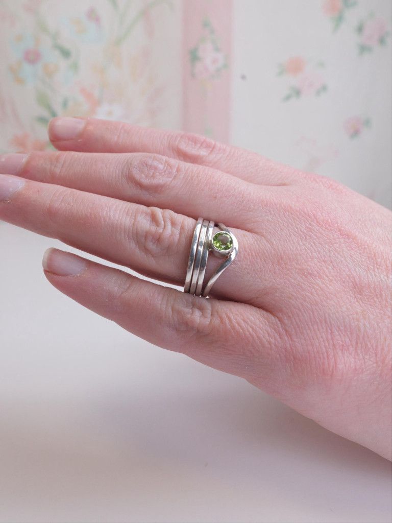 Vintage August birthday sterling silver women’s vintage ring Size ONE SIZE - 1 Thumbnail