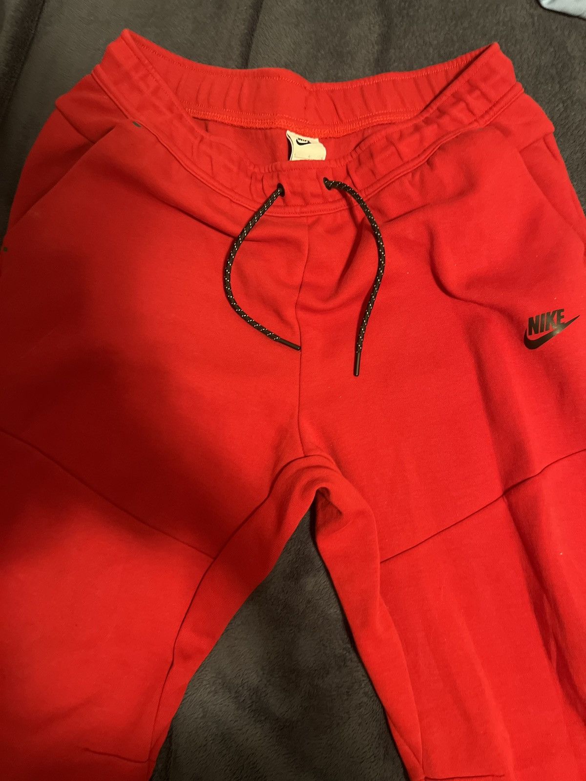 Nike Red Nike Tech Bottoms Size US 34 / EU 50 - 1 Preview