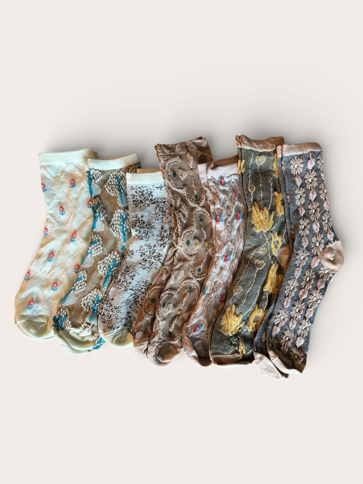 Other Set of 7 Women's Patterned Crew Socks - Lot 19 Size ONE SIZE - 1 Preview
