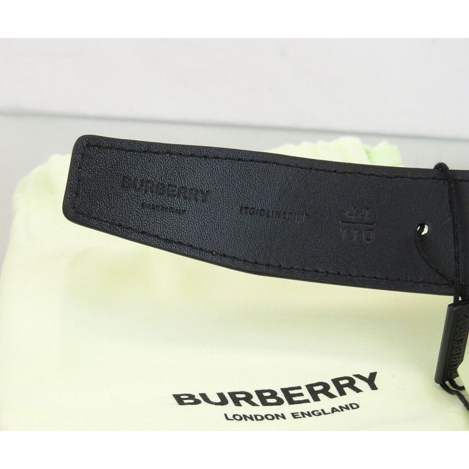 Burberry TB 35 BEIGE CHECK BLACK LEATHER REVERSIBLE LOGO BELT 90/36 Size 36 - 12 Thumbnail
