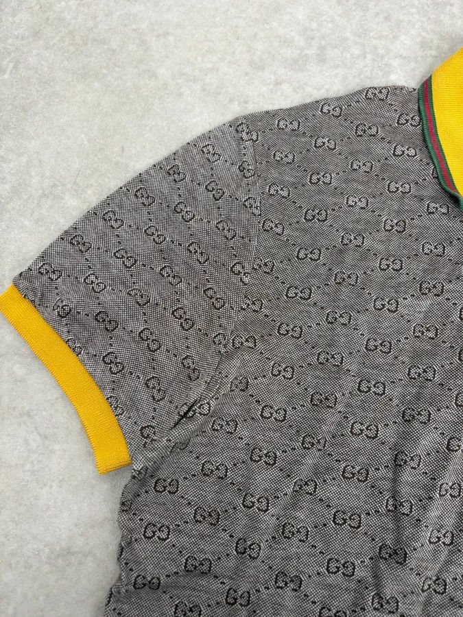Gucci 2000s Gucci Grey Monogram Contrast Yellow Collar Polo Size US S / EU 44-46 / 1 - 7 Thumbnail