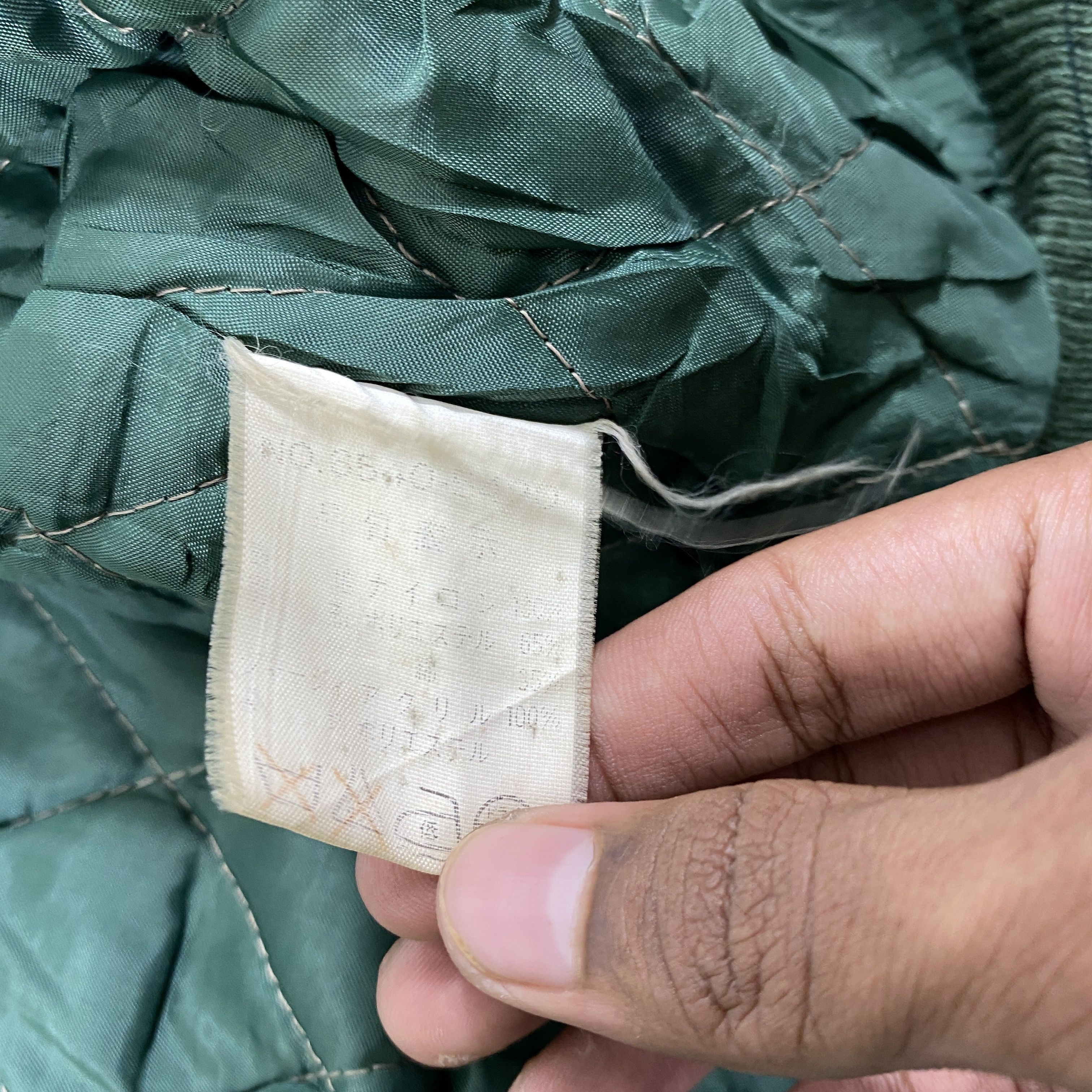 MLB Vintage Sun Faded U.S College Bomber Jacket-J151 Size US L / EU 52-54 / 3 - 5 Thumbnail