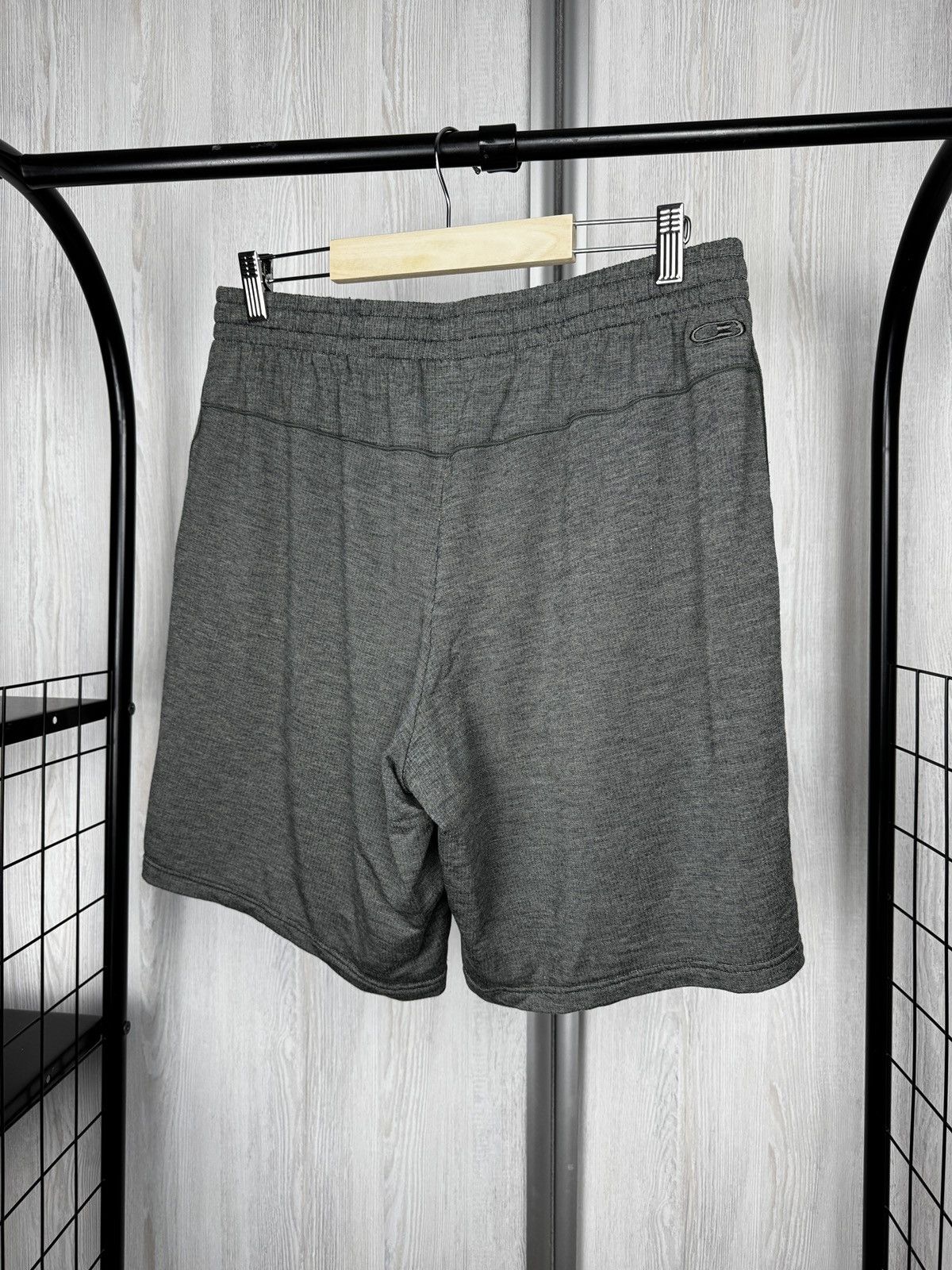 Icebreaker Icebreaker Men's Merino Cool-Lite Impulse Shorts size L Size US 34 / EU 50 - 5 Thumbnail