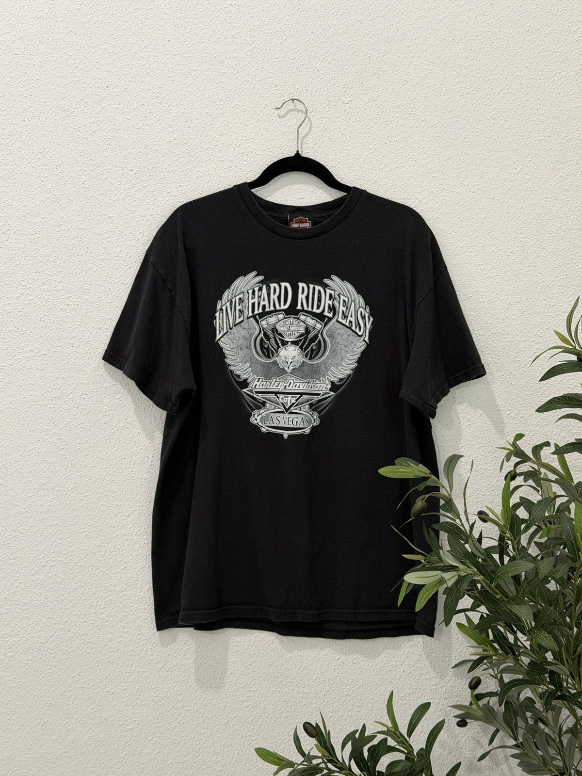 Harley Davidson Vintage Harley Davidson Cafe Las Vegas Graphic Tshirt Sz XL Size US XL / EU 56 / 4 - 1 Thumbnail