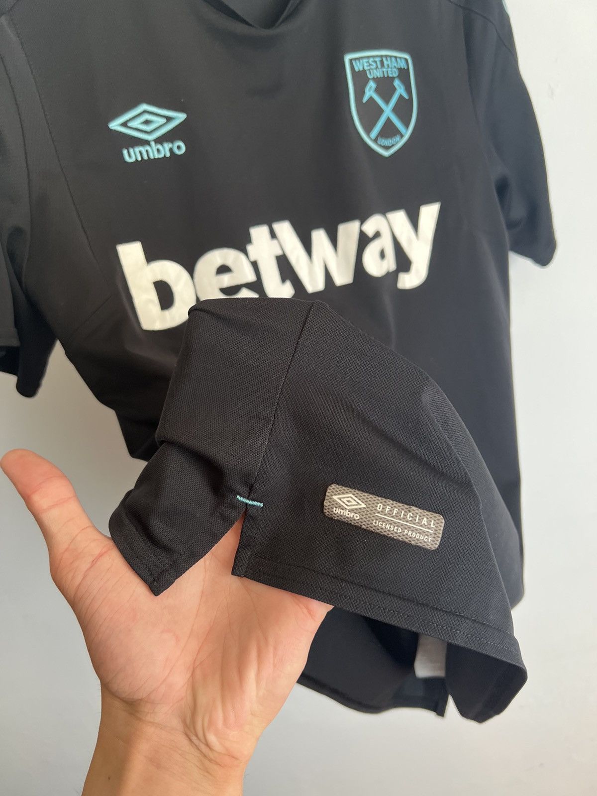 Umbro Westham Jersey Size US L / EU 52-54 / 3 - 5 Thumbnail