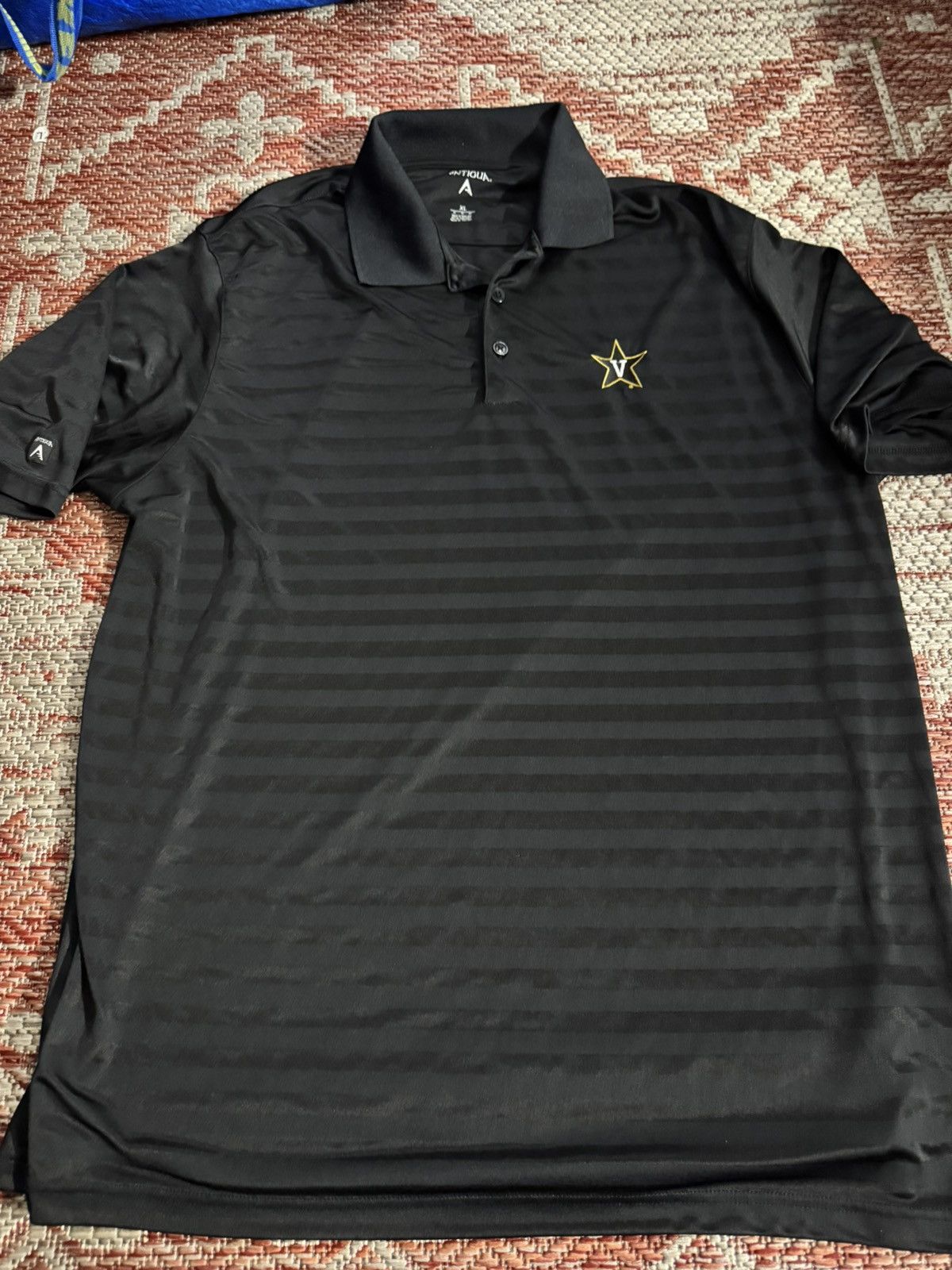 NCAA Vanderbilt Polo Shirt XL Black Grey Vandy Boys Size US XL / EU 56 / 4 - 1 Thumbnail