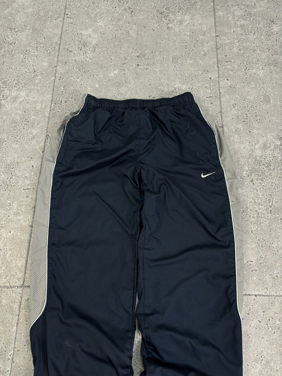Nike × Vintage Crazy Vintage Y2K/2000s Baggy Nike Track Pants Hip Hop Size US 32 / EU 48 - 4 Thumbnail