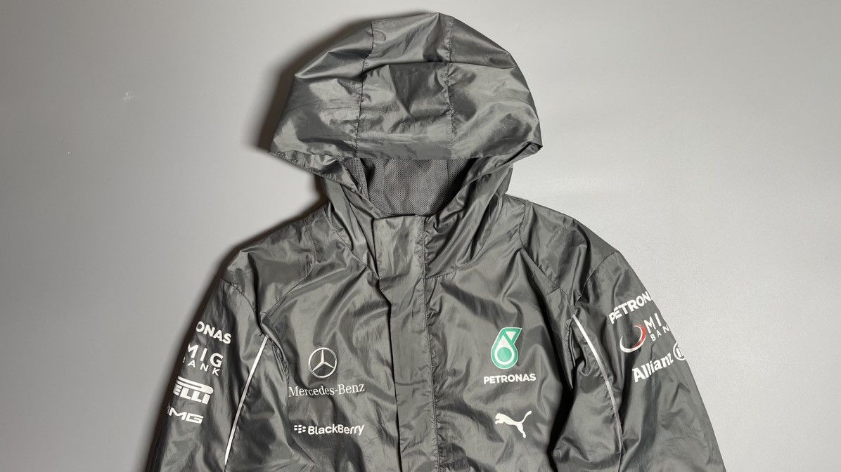 Formula 1 × Mercedes-Benz × Puma MERCEDES BENZ PUMA 2014 F1 PETRONAS AMG MESH LINES JACKET Size US M / EU 48-50 / 2 - 2 Thumbnail