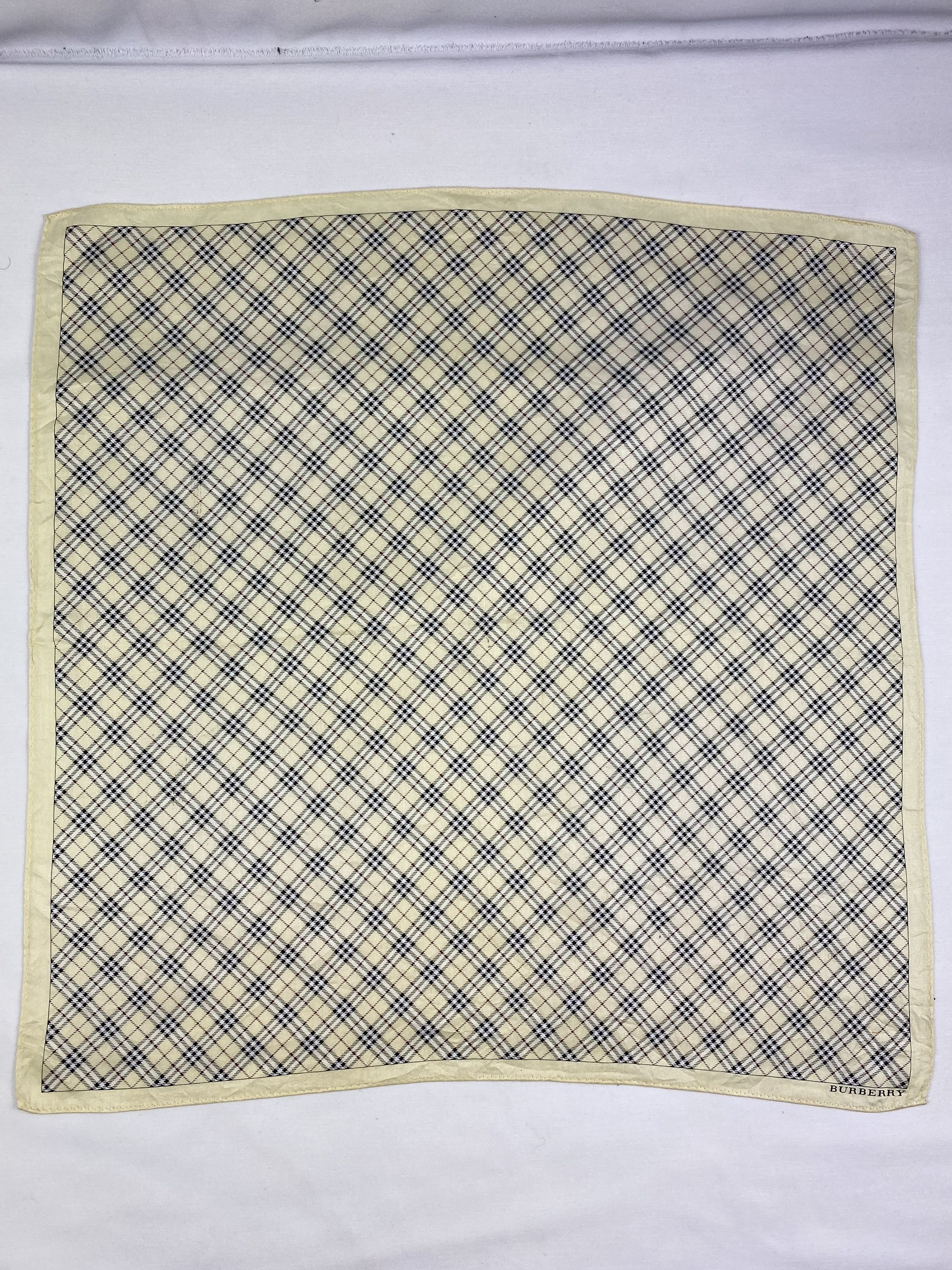 Burberry Burberry Handkerchief / Bandana / Neckerchief Size ONE SIZE - 3 Thumbnail