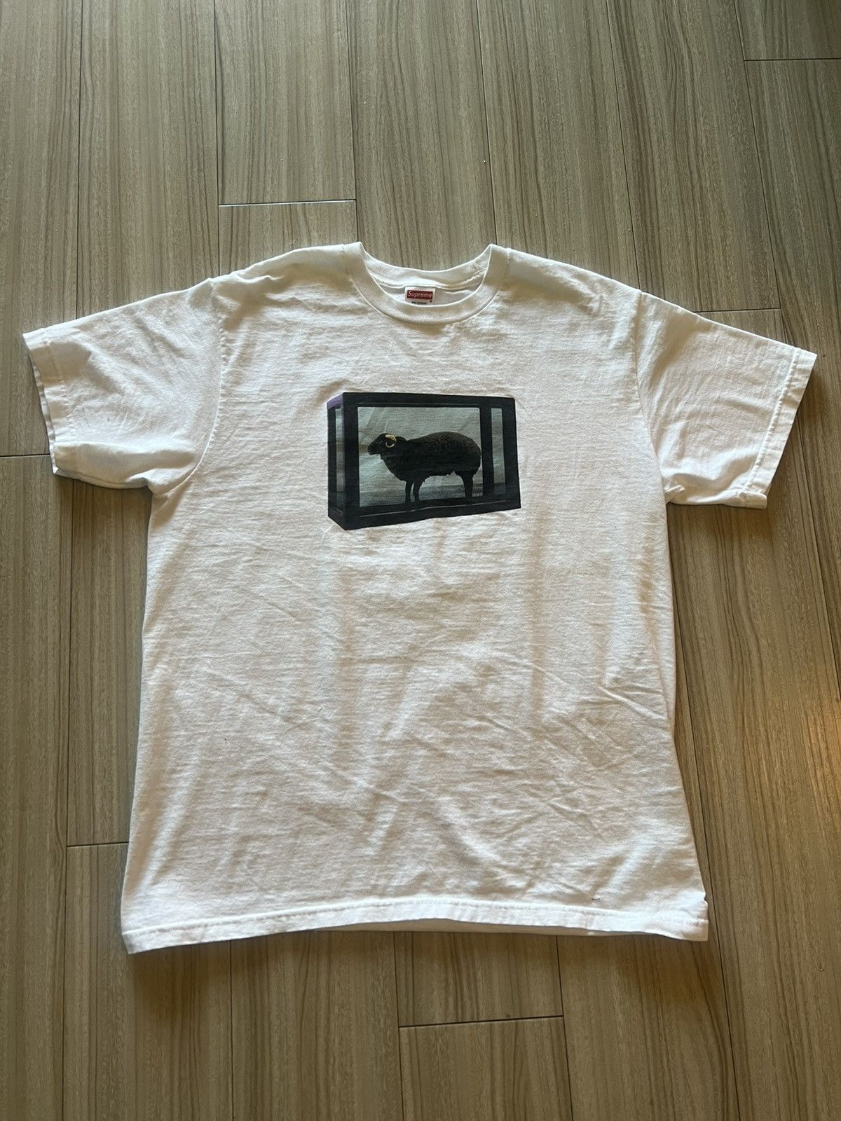 Supreme Box sheep Supreme T Size US M / EU 48-50 / 2 - 1 Thumbnail