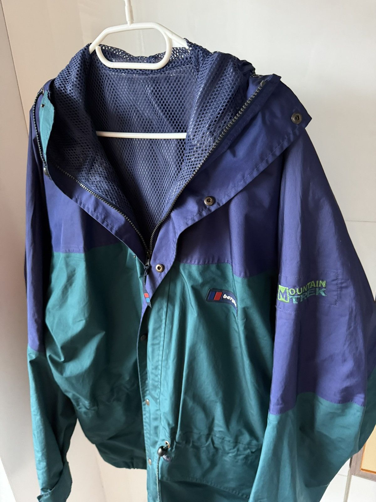 Berghaus Vintage Berghaus 00s Waterproof Regular Gorpcore Jacket Size US XL / EU 56 / 4 - 7 Thumbnail