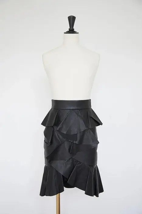 Resort 2015 black leather mermaid skirt