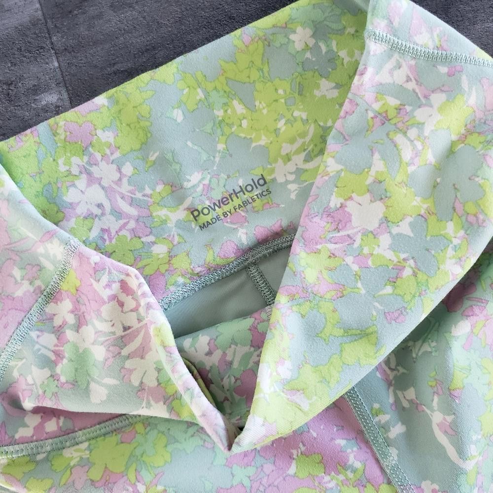 Fabletics Multicolored Floral Fabletics PowerHold High Waisted Legging Size 28" / US 6 / IT 42 - 3 Thumbnail