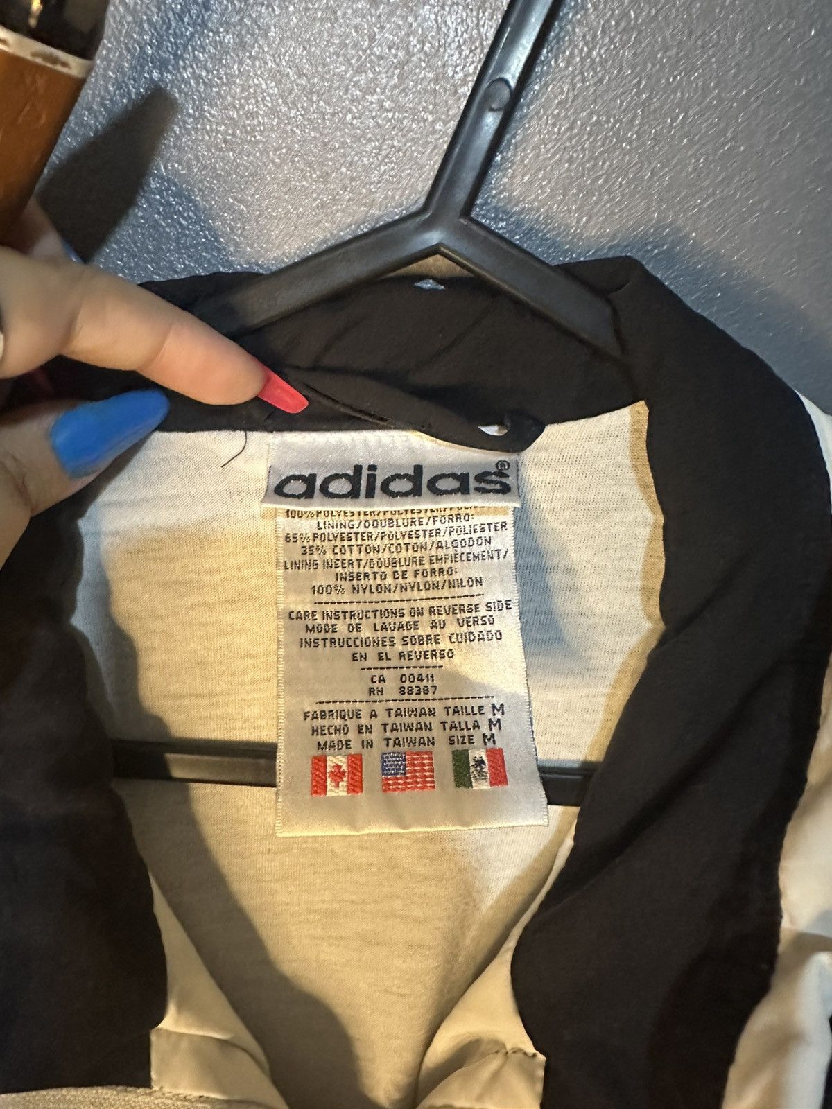 Adidas Vintage Adidas Black White Red Windbreaker Jacket 90s Retro Size US M / EU 48-50 / 2 - 3 Thumbnail
