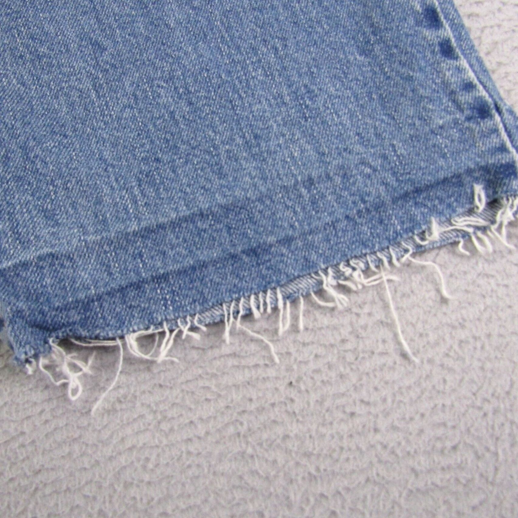 Levi's VINTAGE Levi's Jeans Men 36x28 Relaxed Fit Blue Denim 550 2000s Y2K Regular Cut Size US 34 / EU 50 - 4 Thumbnail