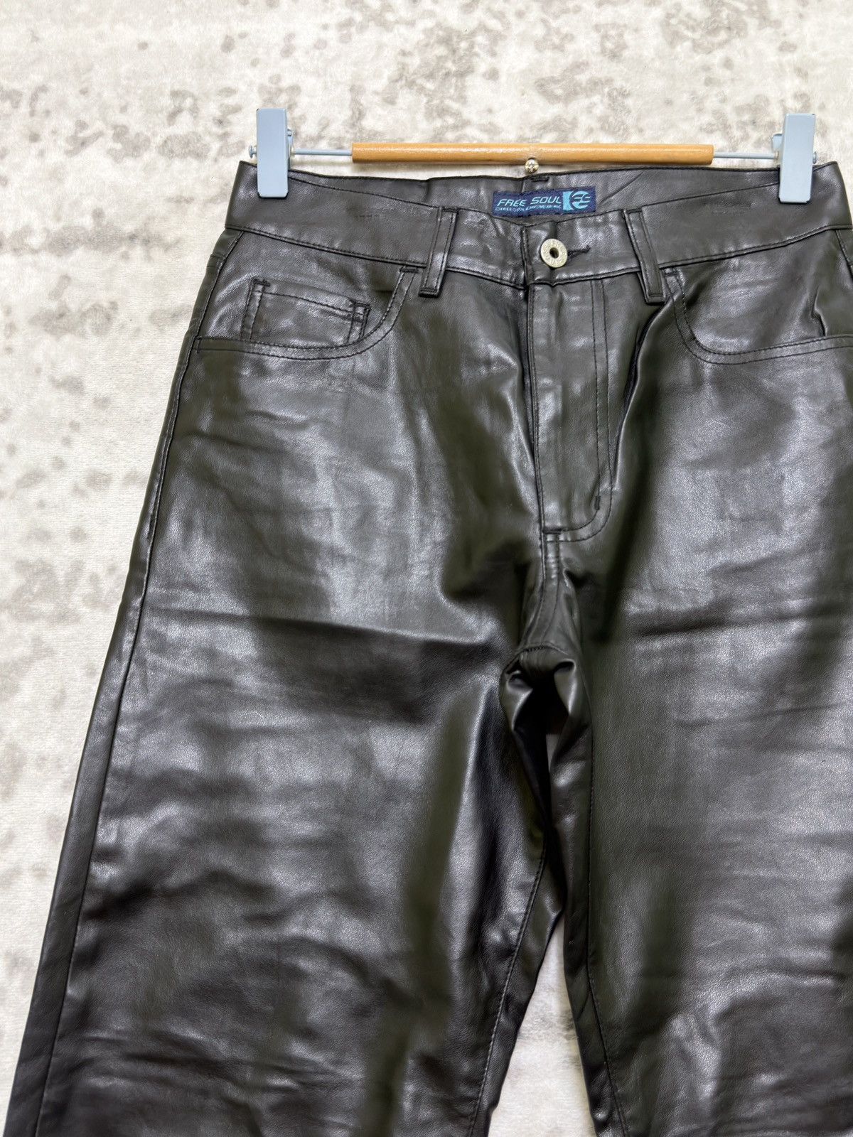 Vintage Freesoul Vintage PVC Pants Black Glossy Italian Designer Y2K Size US 26 / EU 42 - 4 Thumbnail