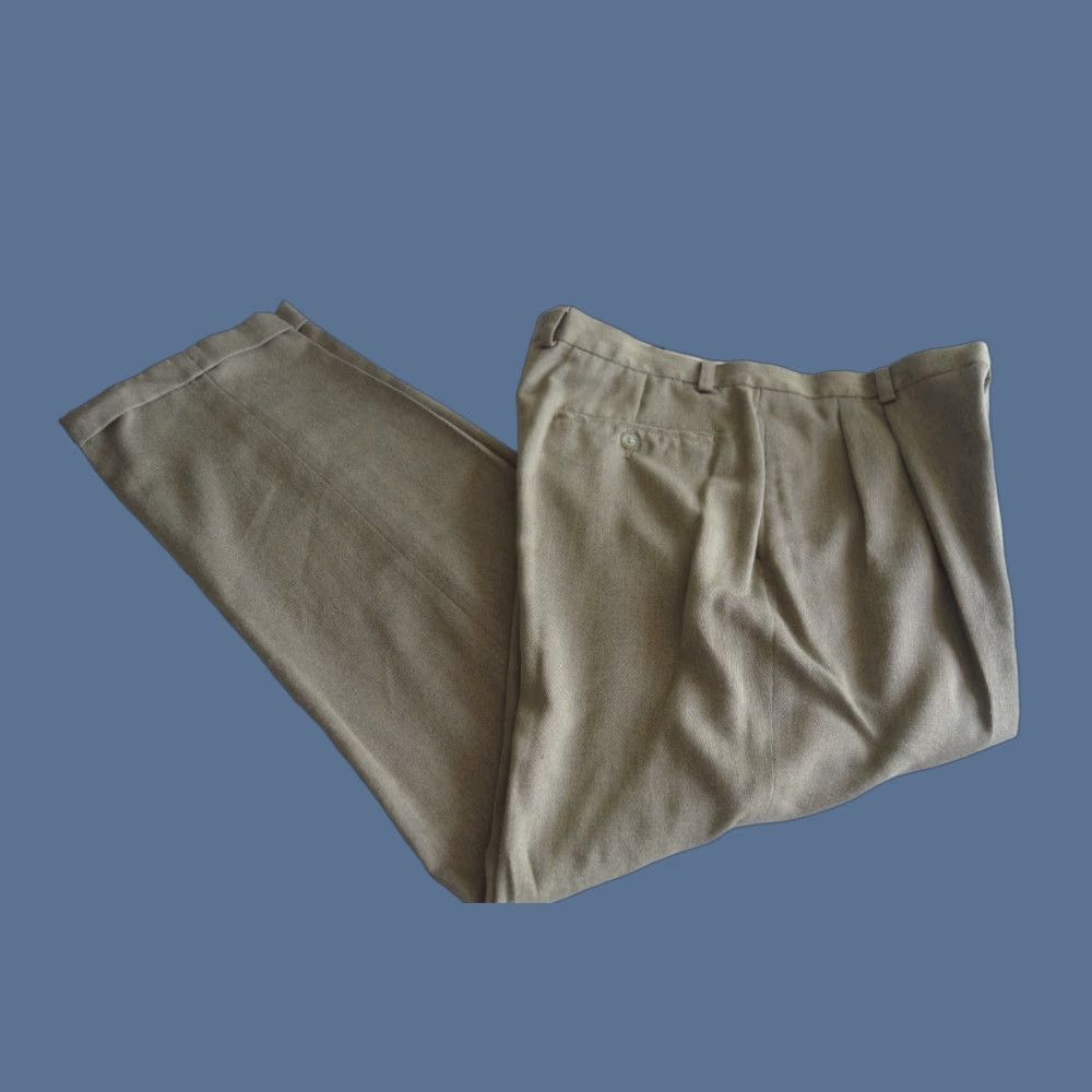 Liz Claiborne Claiborne Mens Dress Pants 36x32 Taupe Cuffed Pleated Front Straight Leg Beig e Polyester Slack Trousers Size US 36 / EU 52 - 1 Thumbnail