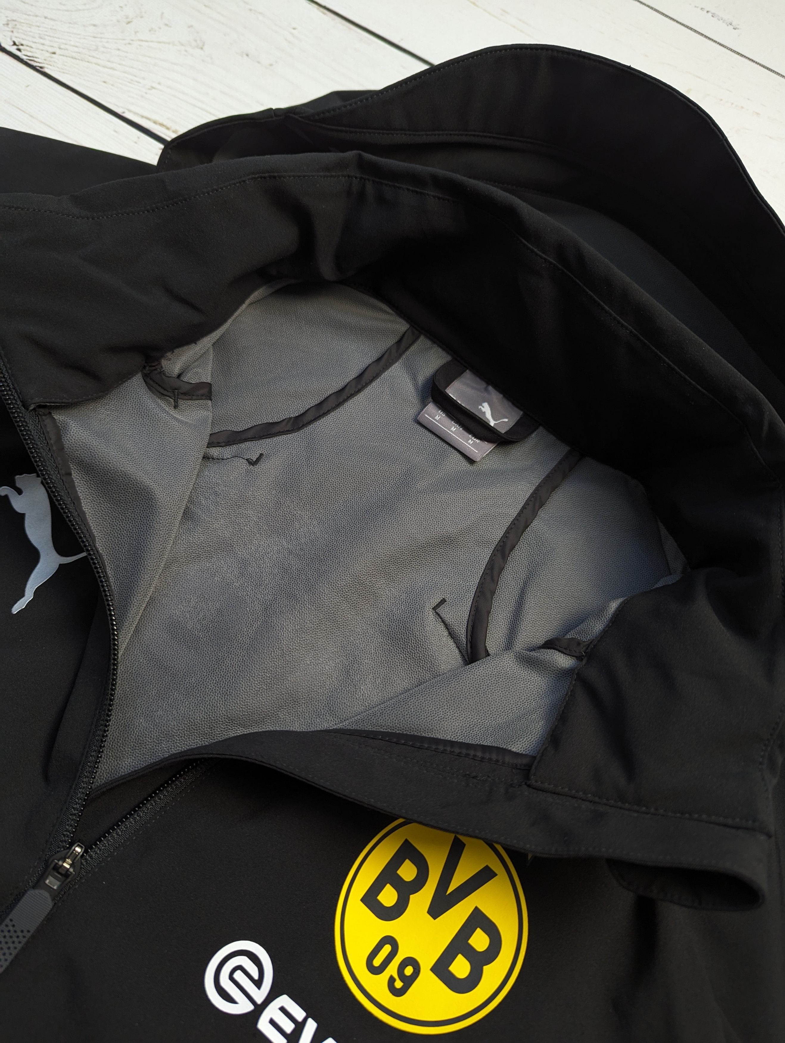 Puma Puma Borussia Dortmund Rain Jacket / Windbreaker BVB Size US M / EU 48-50 / 2 - 9 Thumbnail