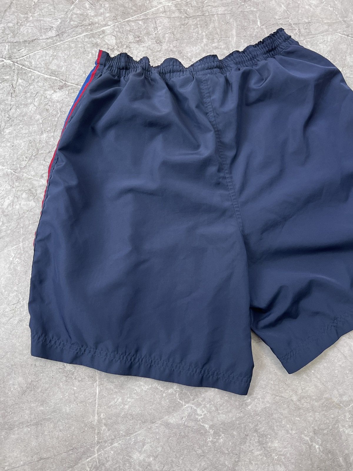 Nike Vintage Nike Fc Barcelona old school retro shorts Y2K Size US 36 / EU 52 - 9 Thumbnail