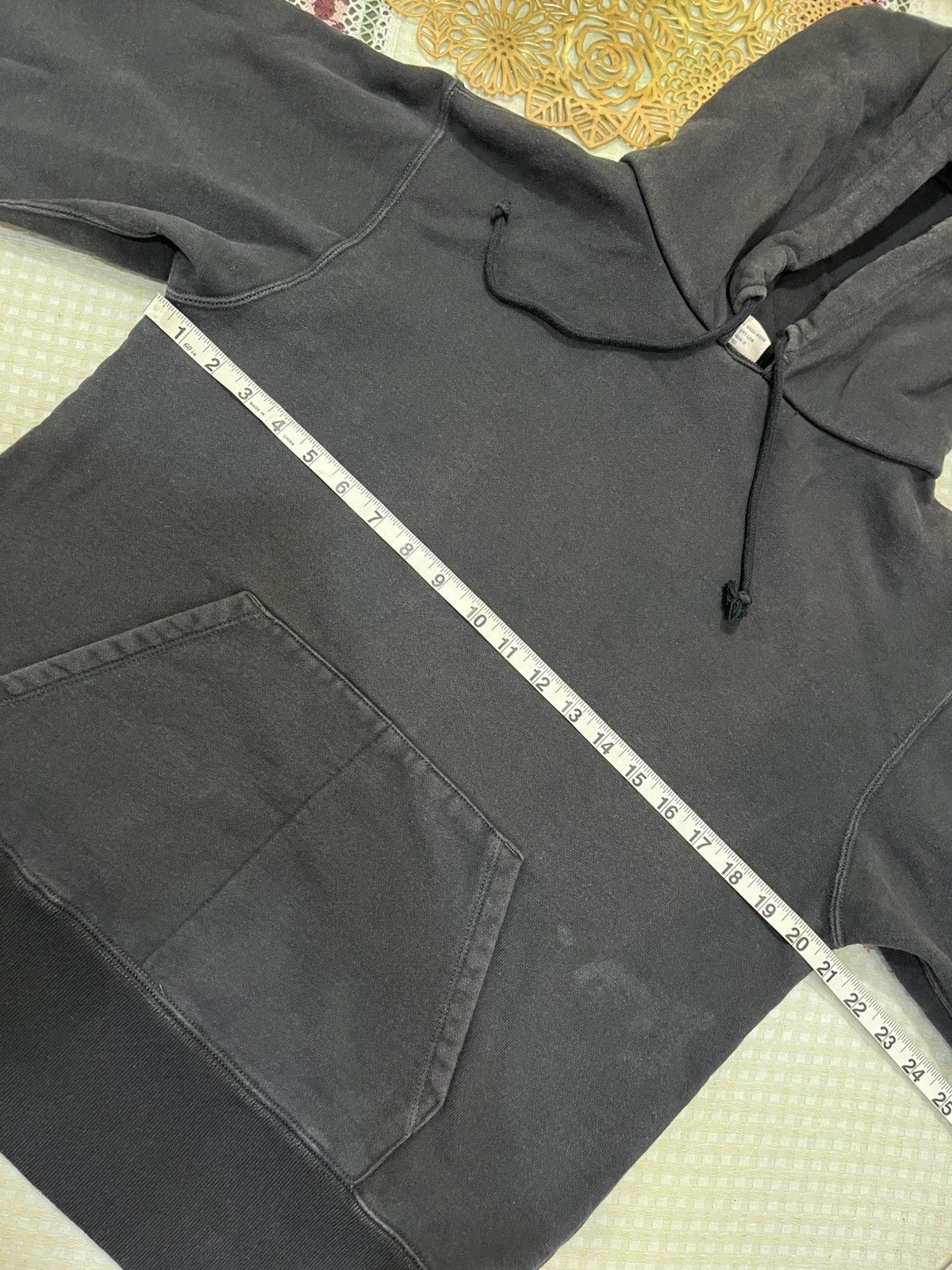 Champion vintage Champion Reverse Weave hoodie in a faded black Size US M / EU 48-50 / 2 - 12 Thumbnail