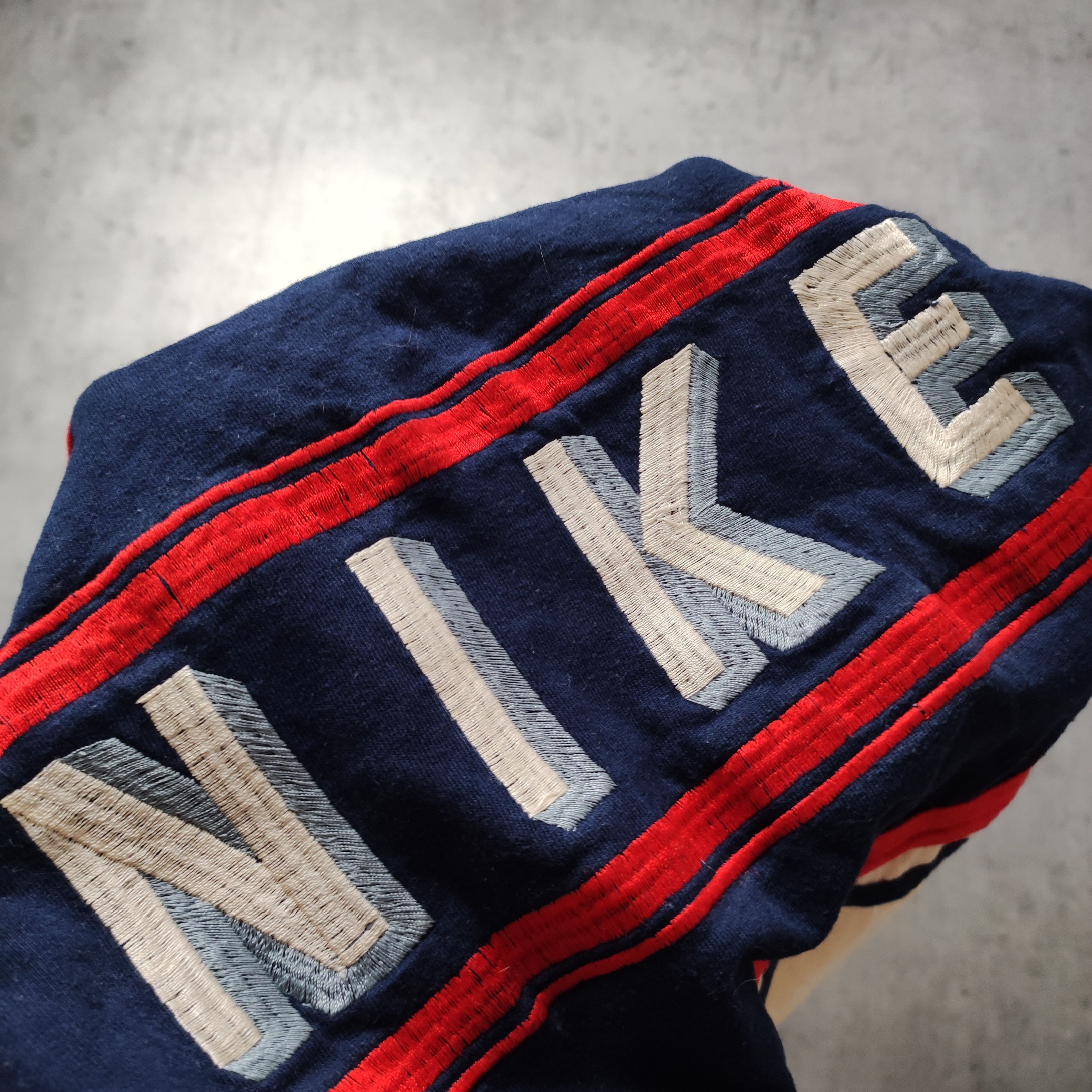 Nike × Vintage Vintage RARE 90s Nike Spelout Embroidere Logo Tee Size US M / EU 48-50 / 2 - 5 Thumbnail