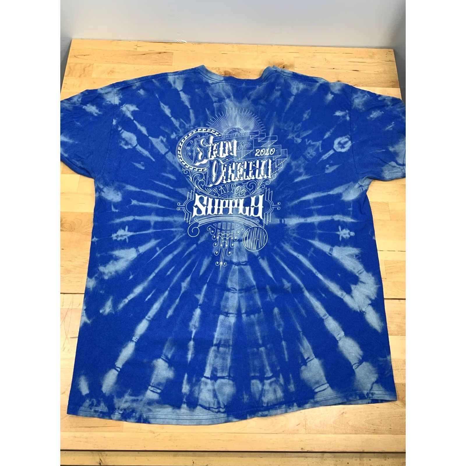 Vintage Mens Tye Dye Blue T Shirt Short sleeve Size XL San Diego Supply Shirt 1712 90s Crew Neck Short Sleeve Logo Diego Supply XL Men Blues Size US XL / EU 56 / 4 - 4 Thumbnail