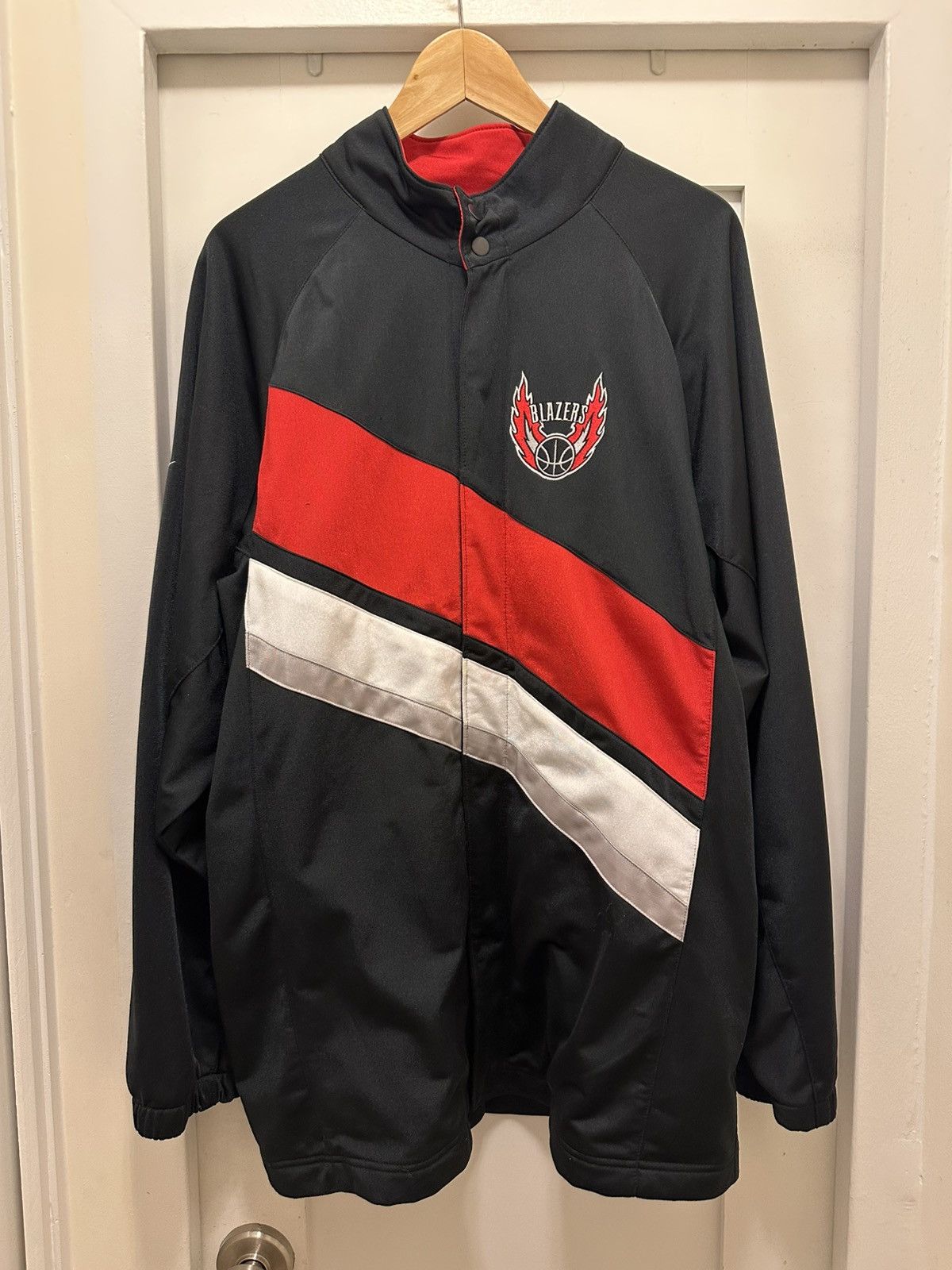 NBA × Nike × Vintage Vintage Nike NBA Trailblazers Authentic WarmUp Jacket Size US M / EU 48-50 / 2 - 1 Thumbnail