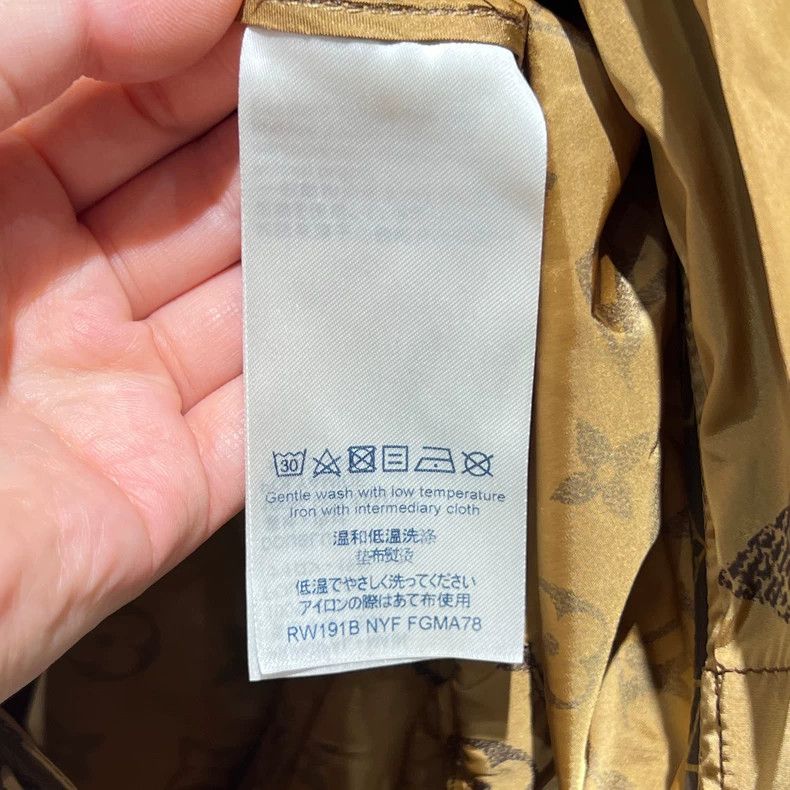 Louis Vuitton Louis Vuitton Gold Full Logo Waist Parka Windbreaker Jacke Size XXS / US 00 / IT 34 - 4 Thumbnail