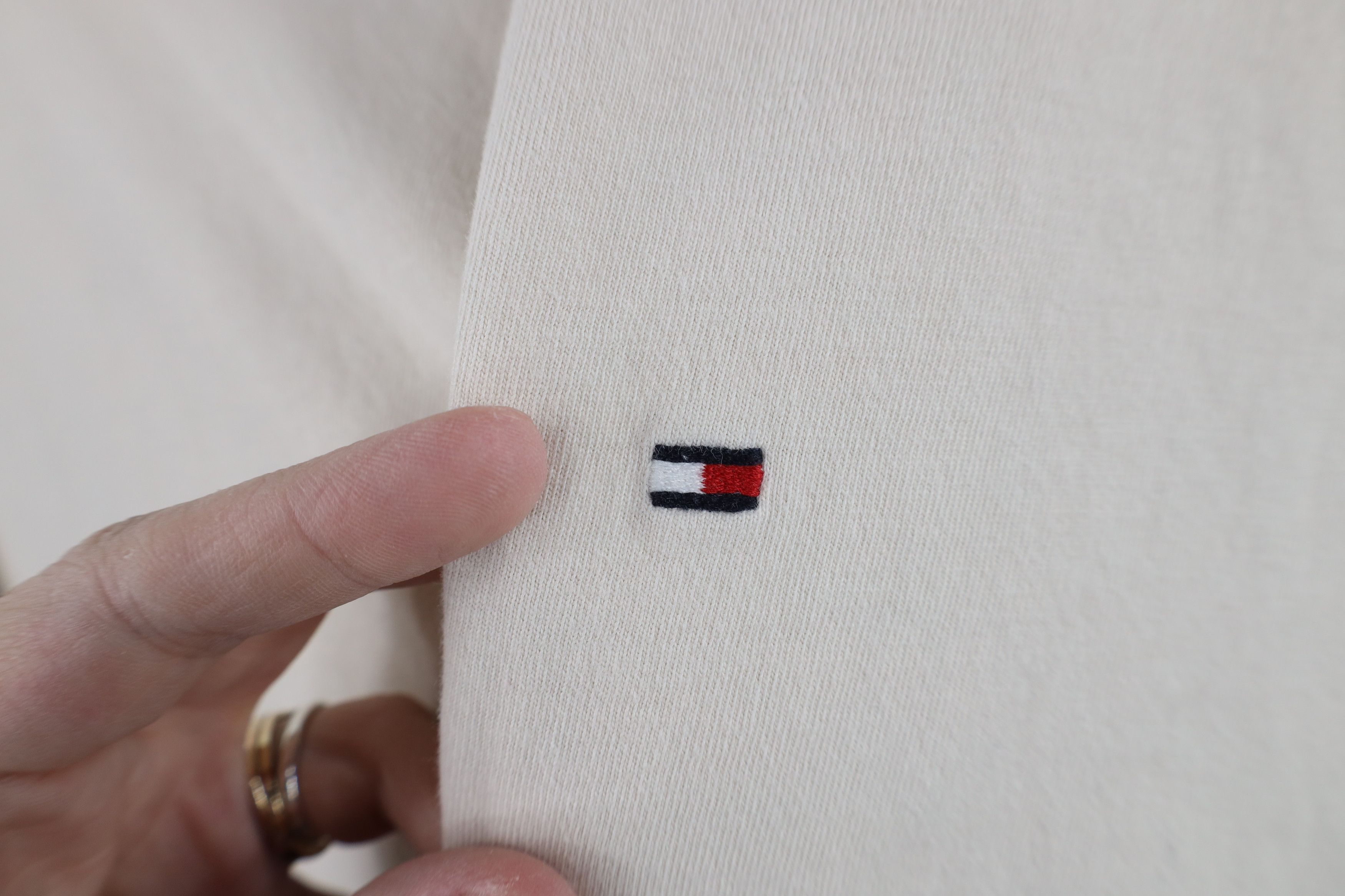 Tommy Hilfiger Vintage Y2K 2005 Tommy Hilfiger Cotton T-Shirt Beige Size US XL / EU 56 / 4 - 4 Thumbnail