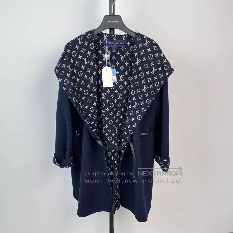 Louis Vuitton Louis Vuitton Dark blue floral print printed thin leather Size XS / US 0-2 / IT 36-38 - 1 Thumbnail