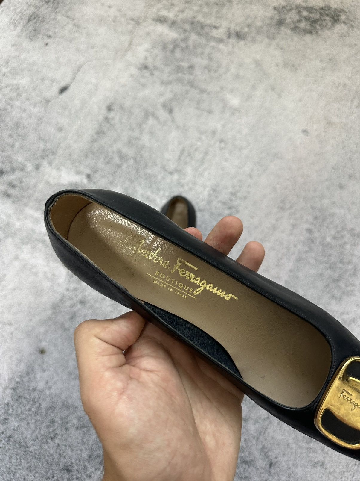 Salvatore Ferragamo Salvatore Ferragamo Leater Heels Golden Buckle Size US 5.5 / IT 35.5 - 9 Thumbnail