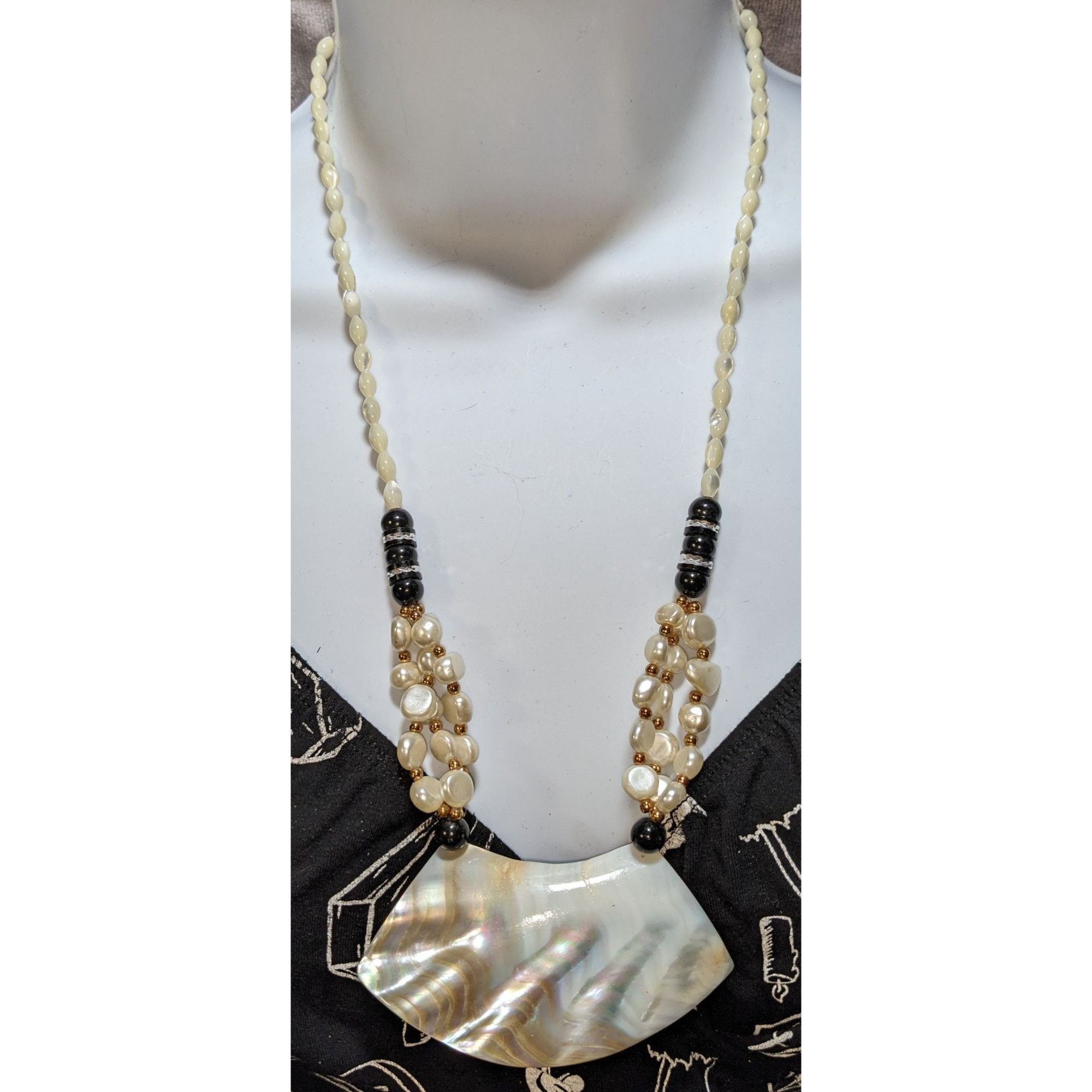 Other Vintage Mermaidcore Mother Of Pearl & Beaded Statement Neckl Size ONE SIZE - 1 Thumbnail