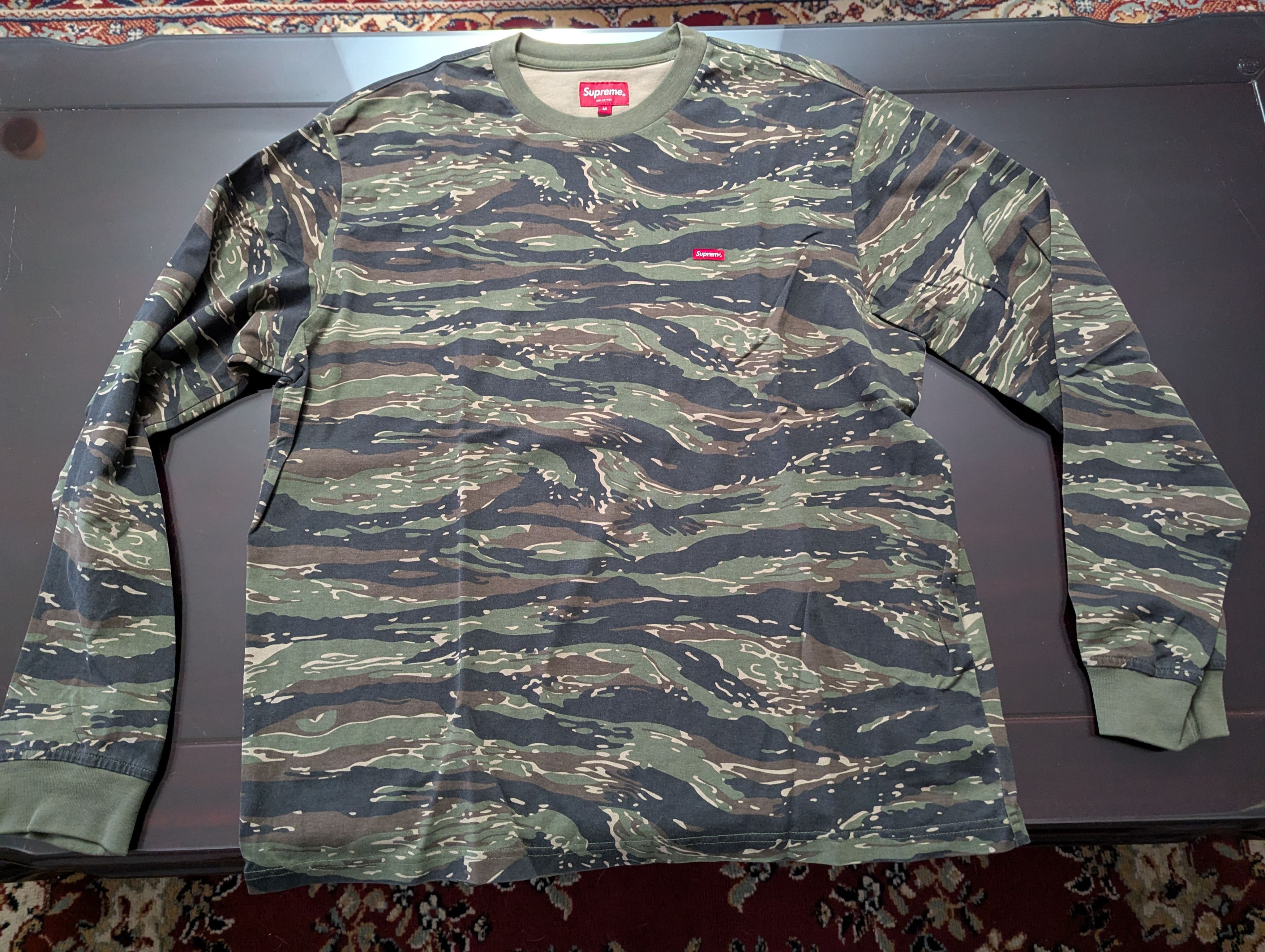 Supreme Supreme small box Logo Tiger Camo Size US M / EU 48-50 / 2 - 2 Thumbnail